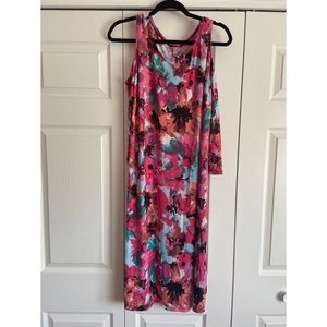 Flirty pink dress with cold shoulder